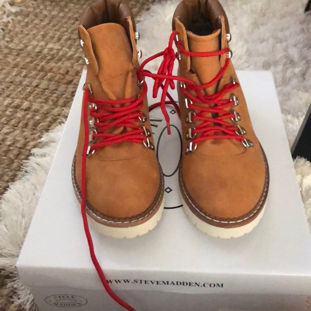 Steve Madden Boots ❤️